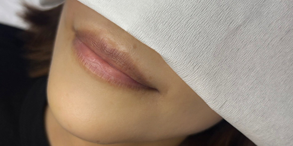 リップアートメイク【40代・女性】ビフォー